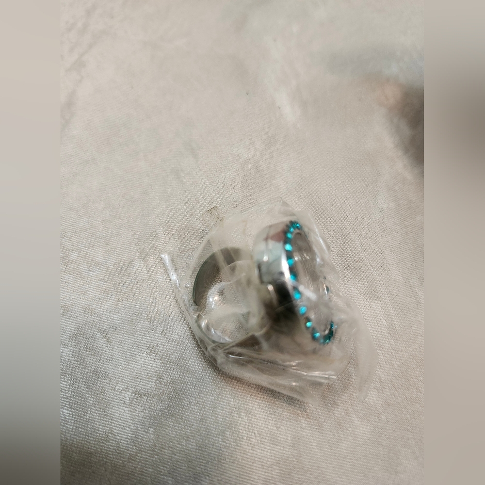 Floating Locket Necklace and Ring - Picture 5 of 5